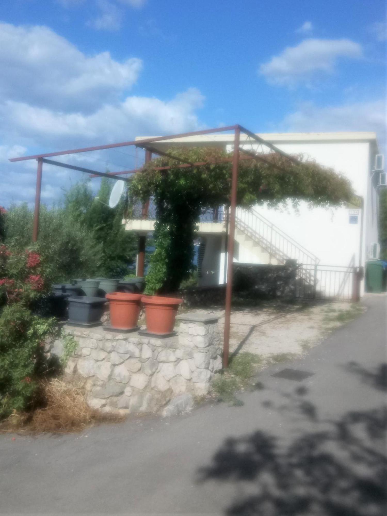 Ferienhaus Am Wasser - Kuca Rio - Iberische Finca In Dalmatien Bilice Exterior photo
